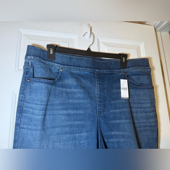 Lane Bryant Woman’s Boot Cut High Rise Pull On Jeans Size 22 Medium Wash NWT - Picture 3 of 12